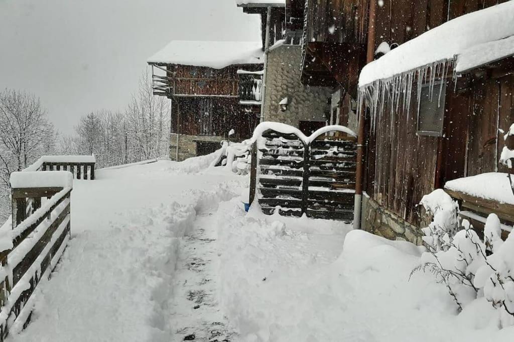 Mountain House With Two Barns And A Garden Holiday home *