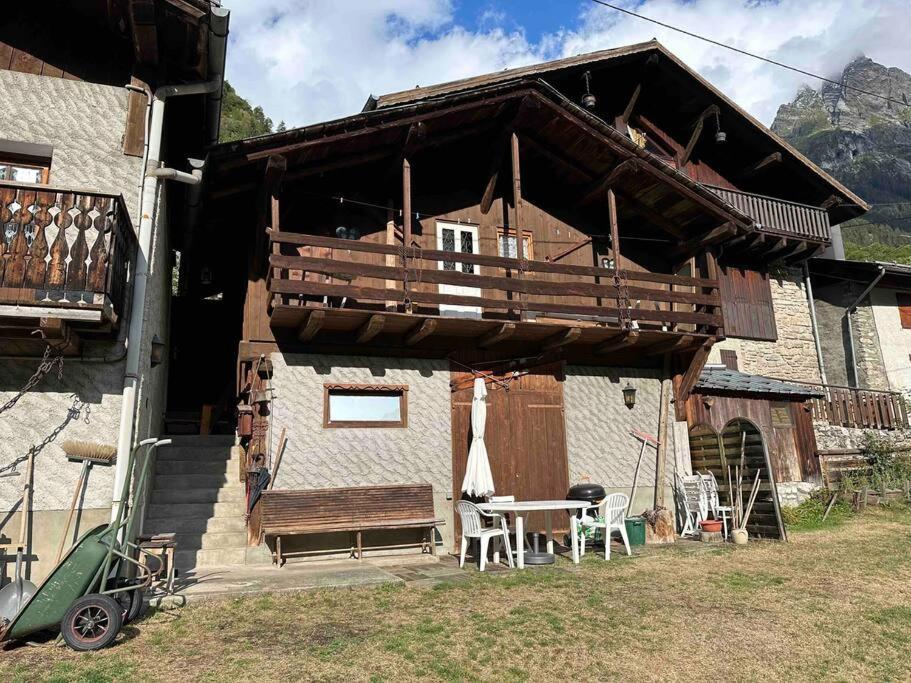 Mountain House With Two Barns And A Garden * Planay